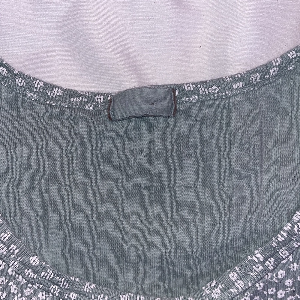 Brandy green and white floral top ! - Picture 2 of 3